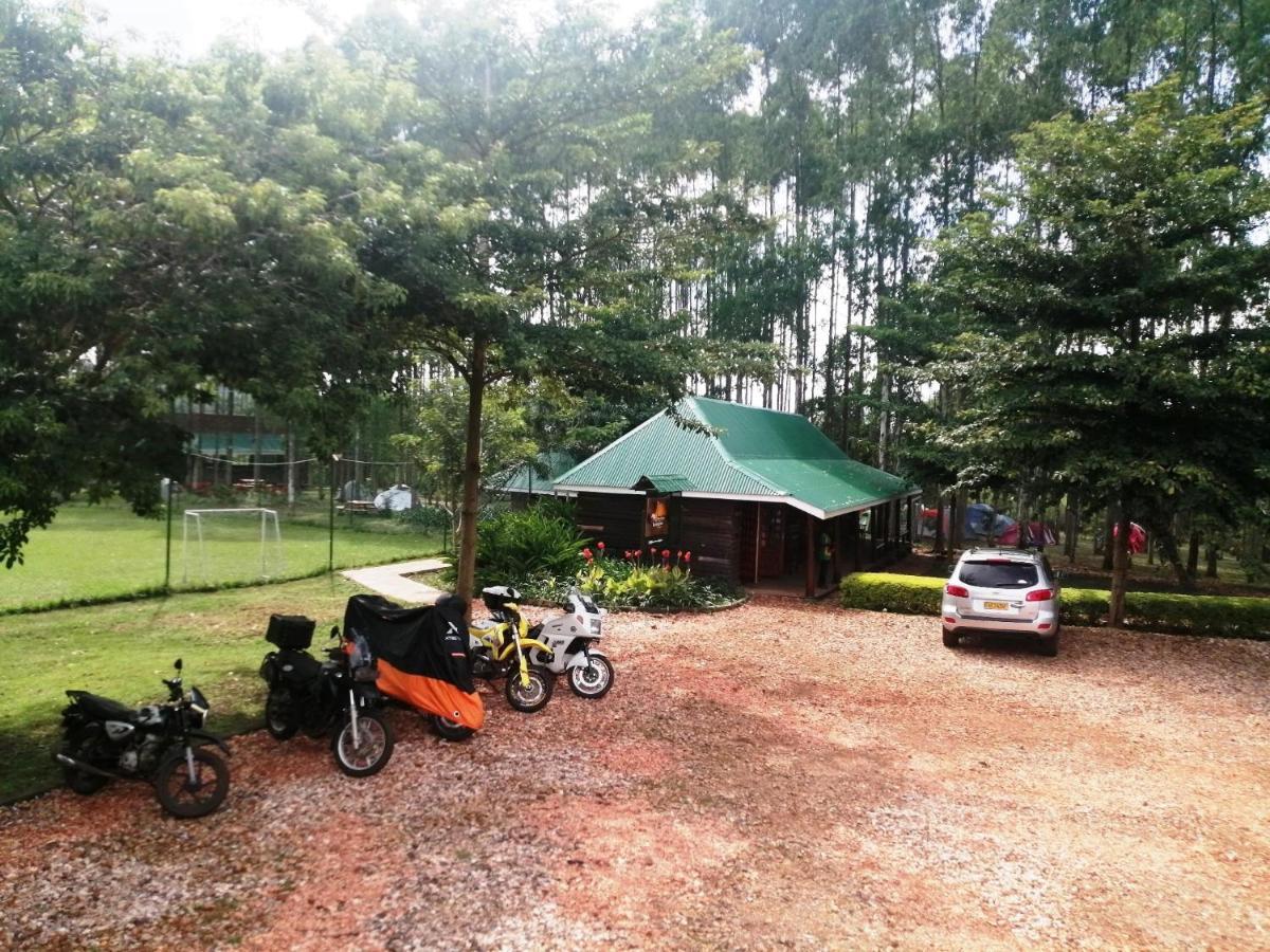 Murchison Backpackers Masindi Exteriér fotografie