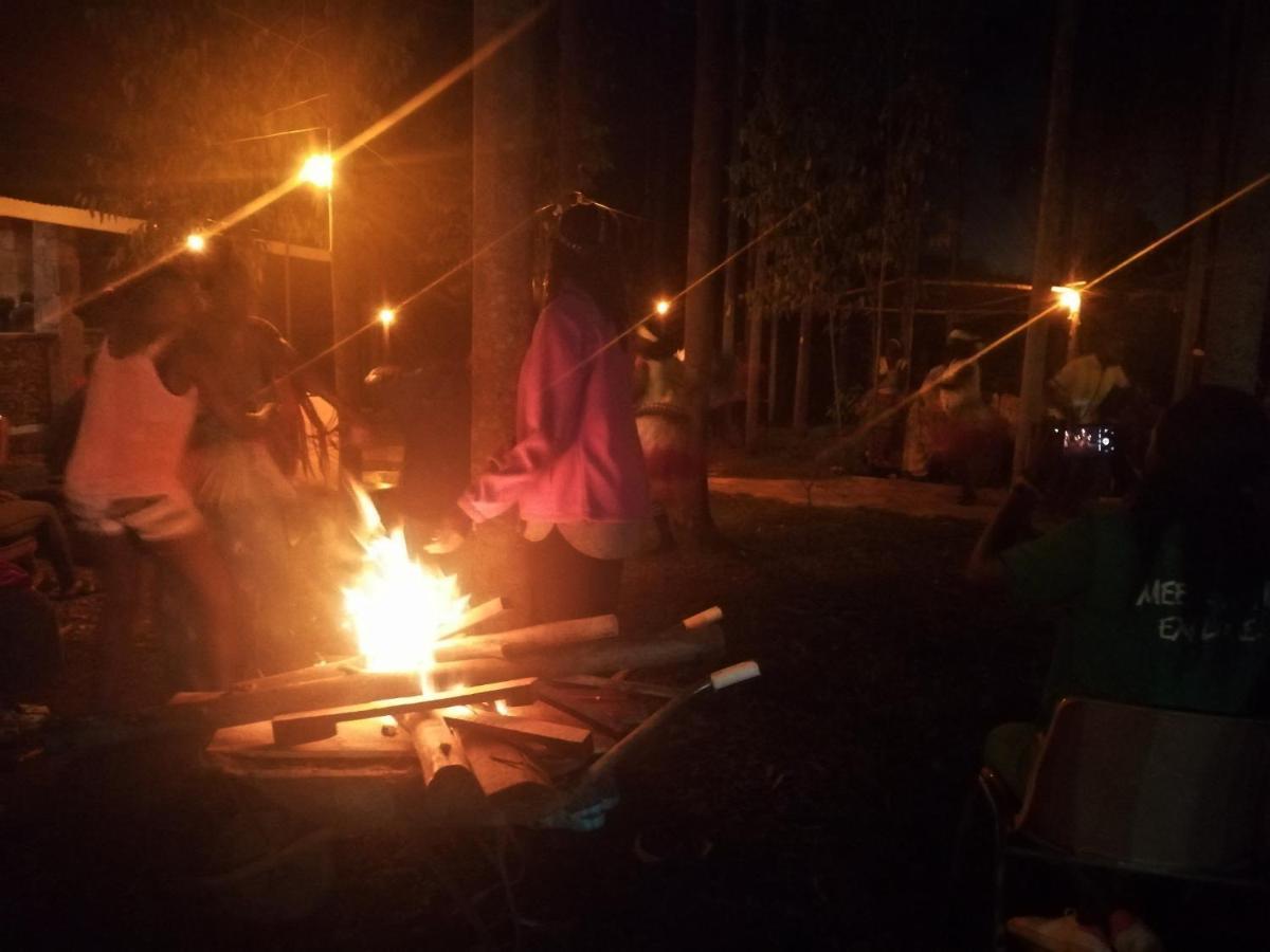 Murchison Backpackers Masindi Exteriér fotografie