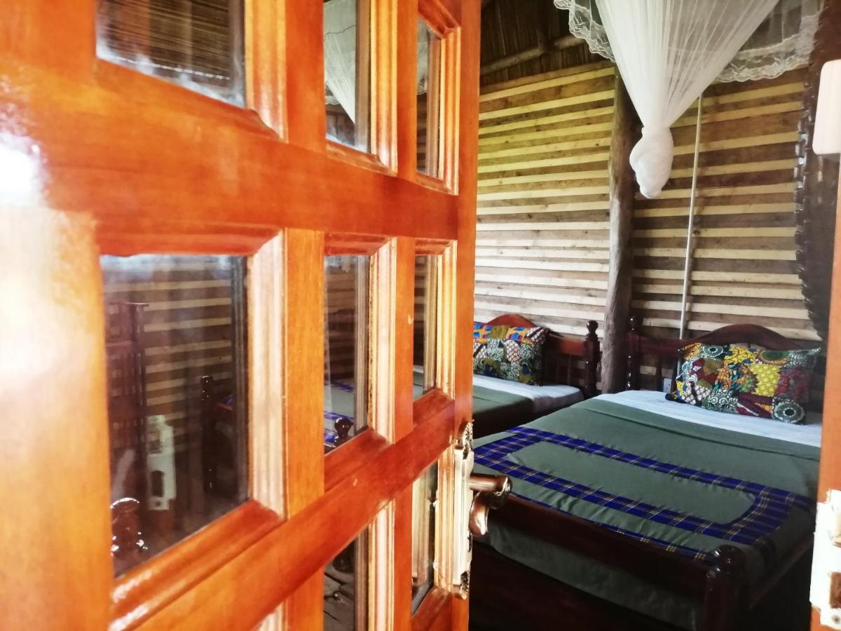 Murchison Backpackers Masindi Exteriér fotografie
